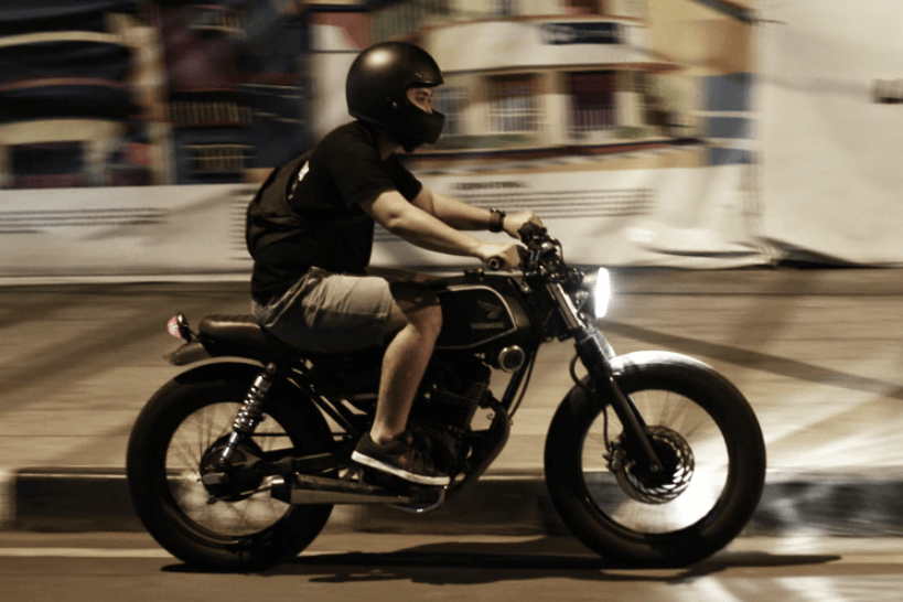 peraturan berkendara sepeda motor