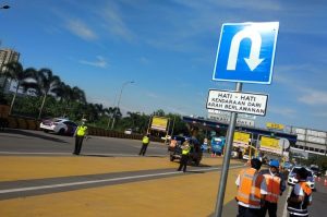 Tips & Trik Berkendara: 2 Trik Putar Balik Mobil Yang Mudah Dilakukan