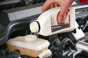 Apakah Penyebab Minyak Rem Mobil Tidak Mau Turun? Berikut Alasannya