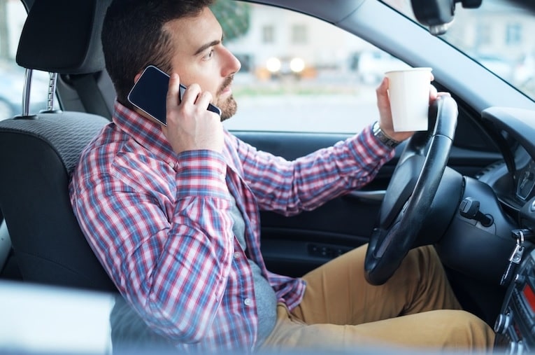 Cara Berkendara Untuk Pengemudi Mobil