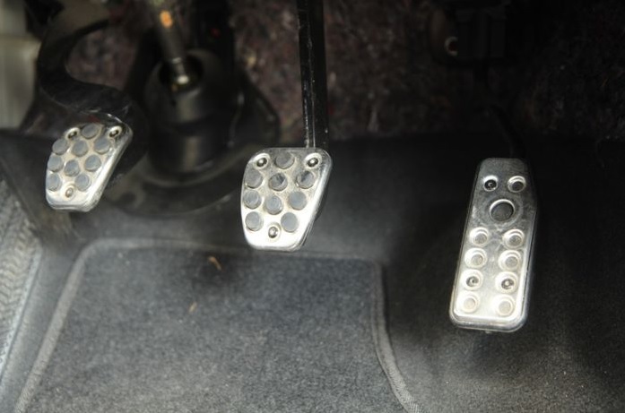 Kopling Mobil Bermasalah