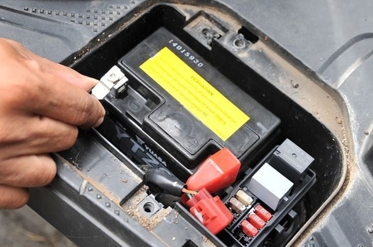 Meninggalkan Motor Dalam Waktu Lama