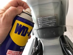 Begini Cara Melepas Stiker Motor Tanpa Bekas