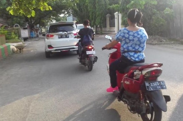 Kebiasaan Buruk Pengendara Motor