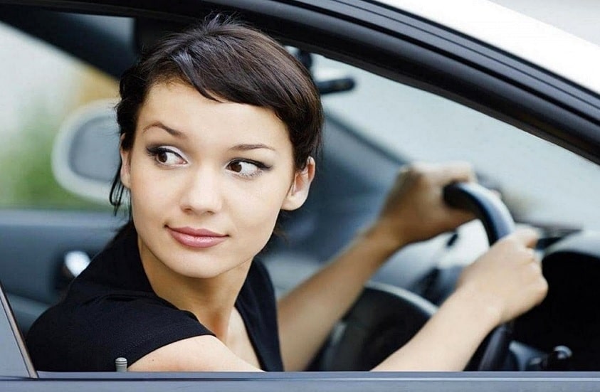 Parkir Mobil Di Tempat Sempit