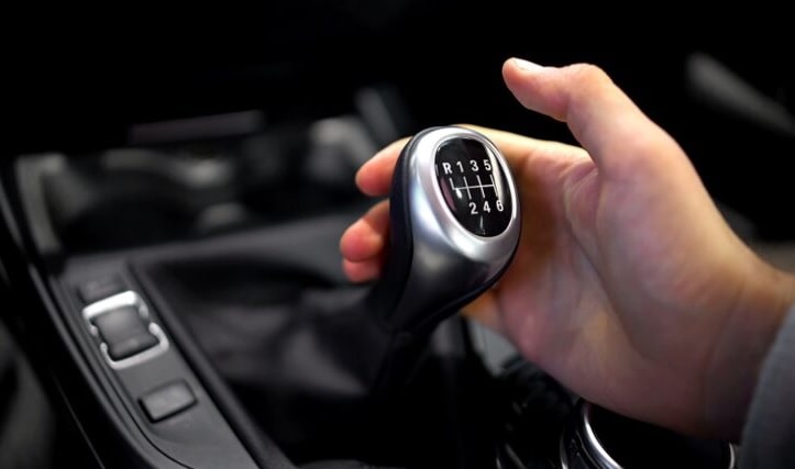 Pengemudi Mobil Transmisi Matik