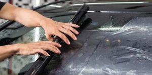 Yuk Ketahui Penyebab Kaca Film Mobil Rusak!