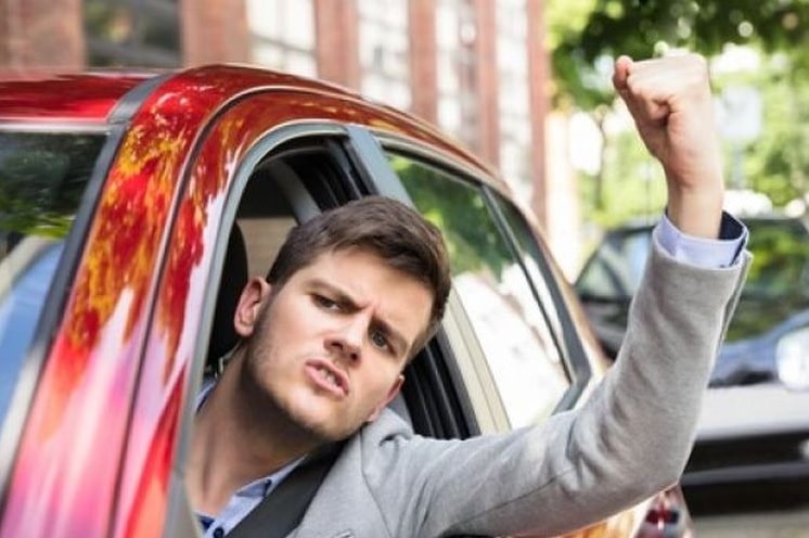 Tips Berkendara Saat Puasa