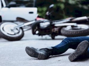 Tips Mencegah Kecelakaan Fatal Saat Mengendarai Motor