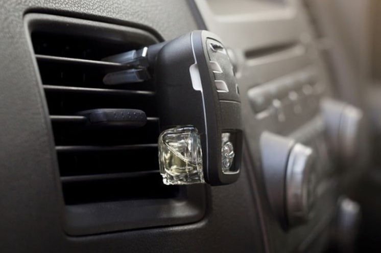 Memilih Parfum Mobil