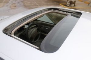 Fitur Mobil yang Dulu Hanya Ada Di Mobil Mewah!