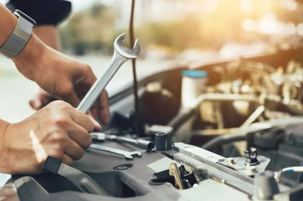 Merawat Mobil Tua di Rumah