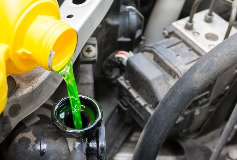 Merawat Mobil Tua di Rumah