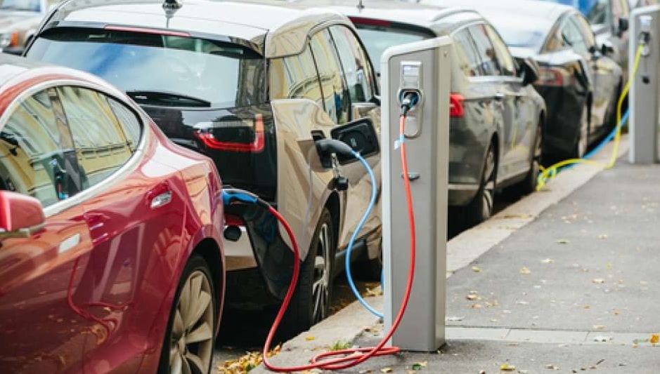 Kelebihan Mobil Listrik