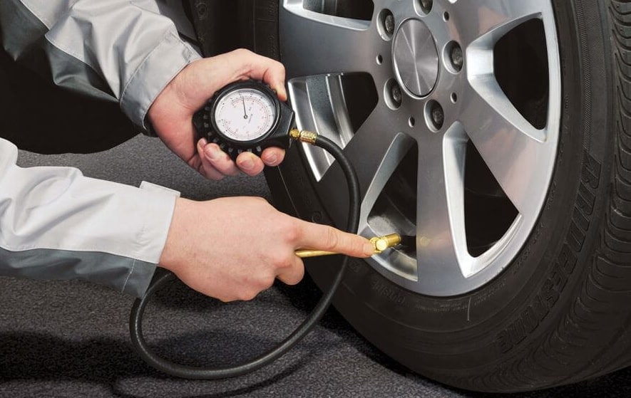 Cek Kondisi Ban Sebelum Musim Hujan