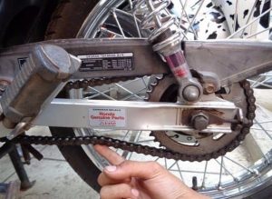 Tips Mudah Merawat Rantai Motor