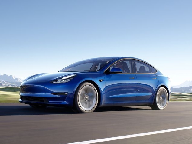 Rekomendasi Mobil Tesla